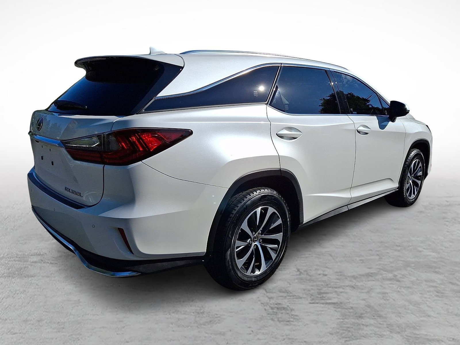 Certified 2022 Lexus RX 350L Premium w/ Premium Package AWD/4WD image 6