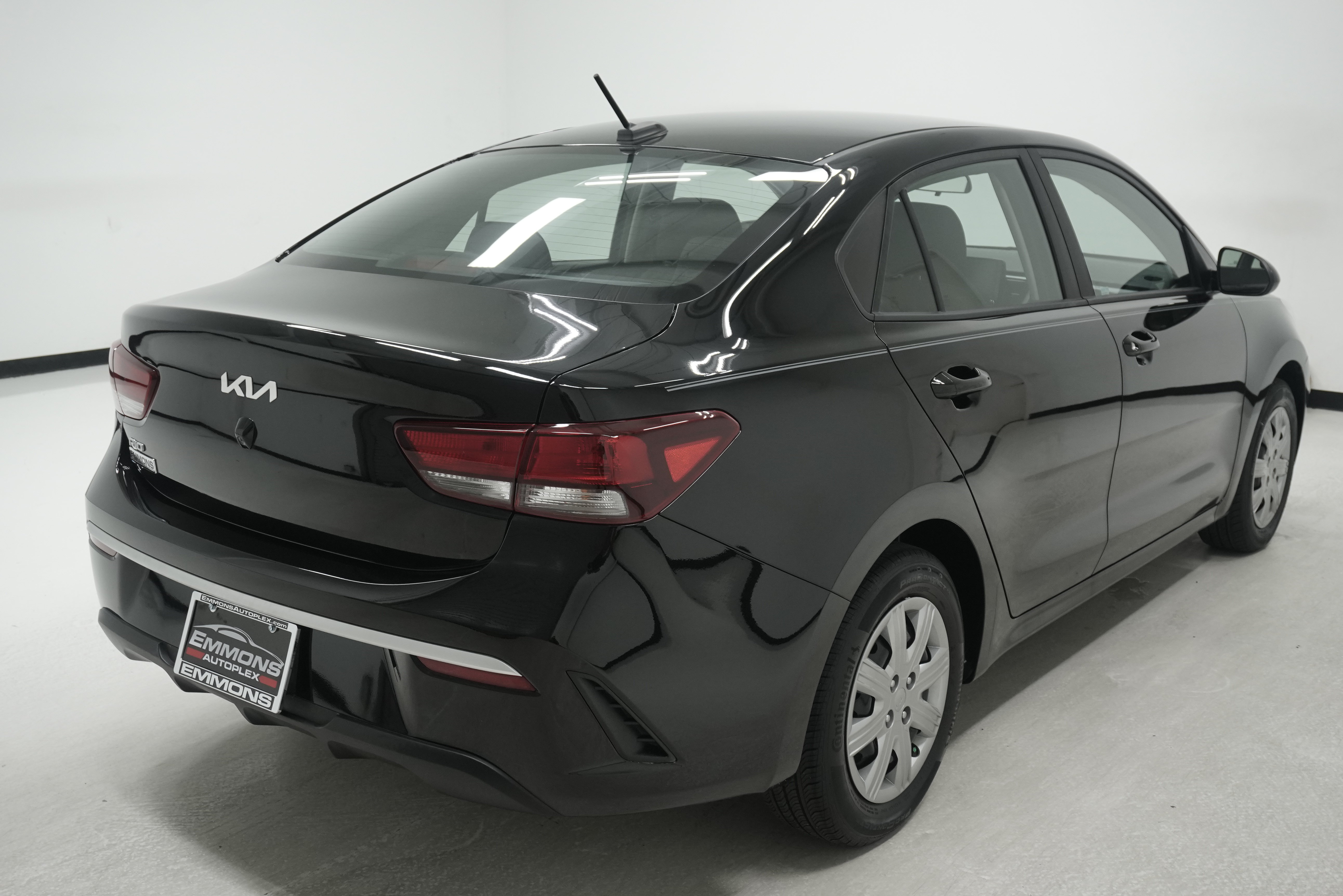 Used 2023 Kia Rio LX FWD image 4