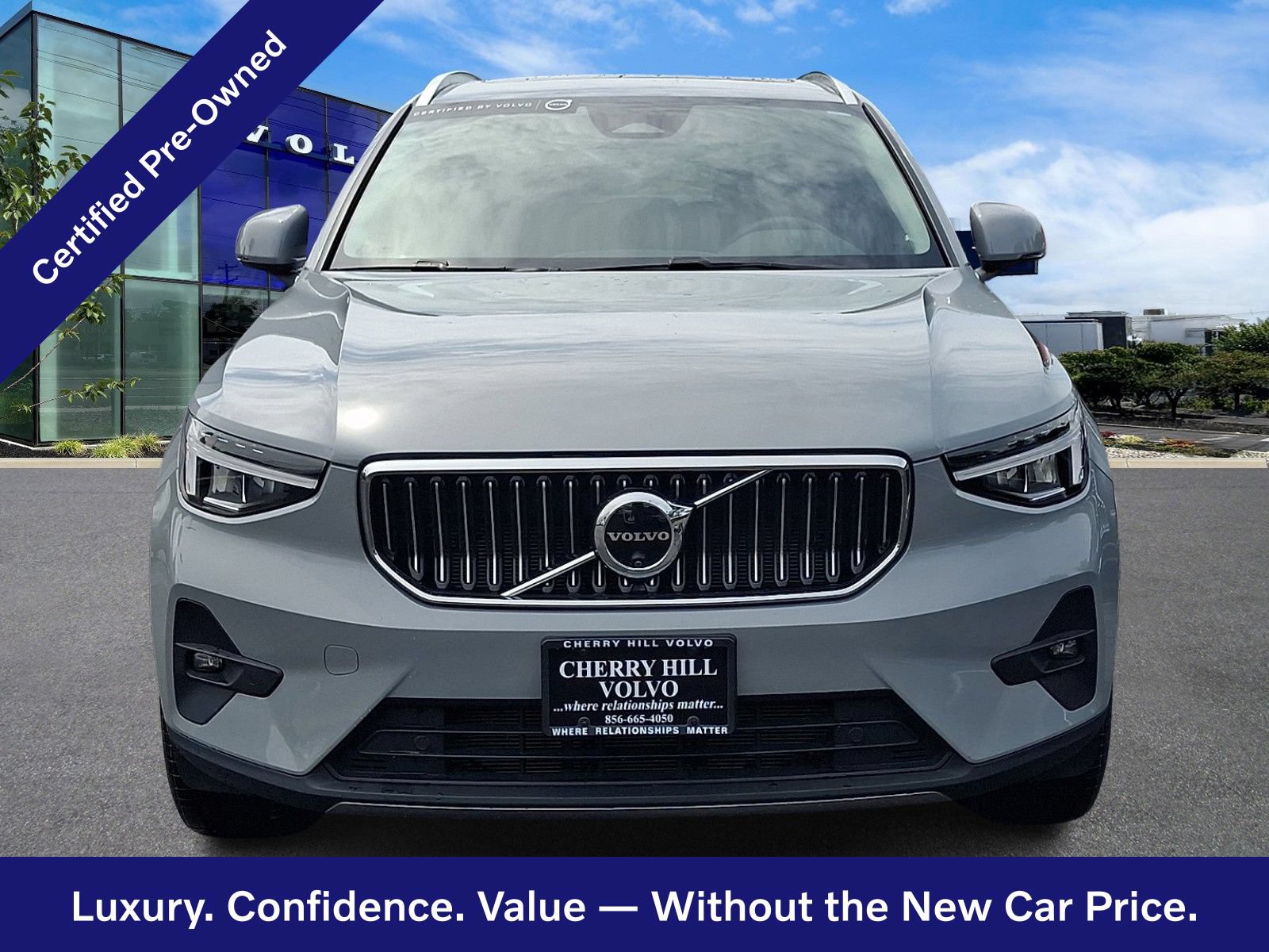 Certified 2024 Volvo XC40 B5 Plus w/ Protection Package Premier AWD/4WD image 2