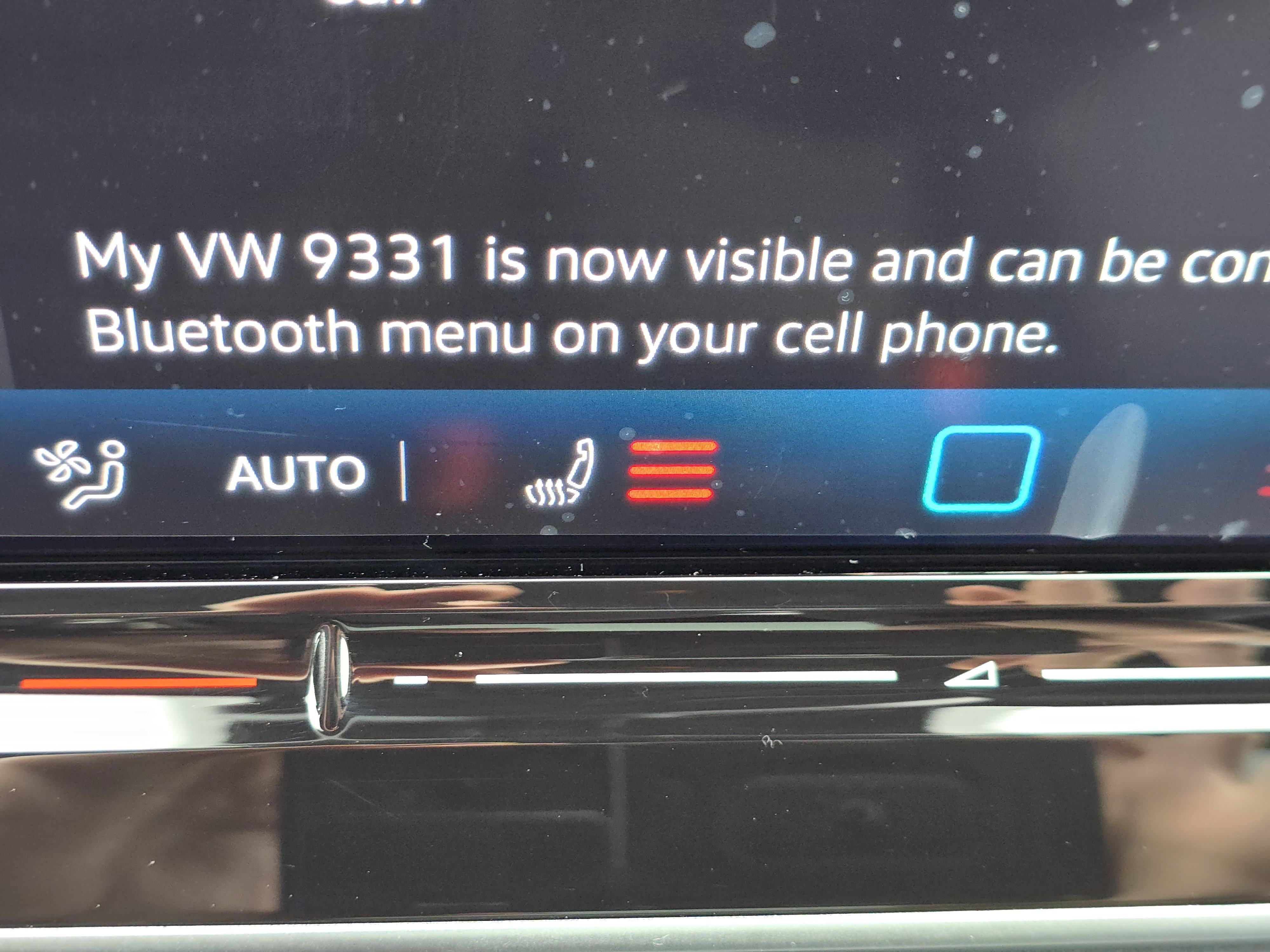 New 2026 Volkswagen Tiguan SE R-Line image 9