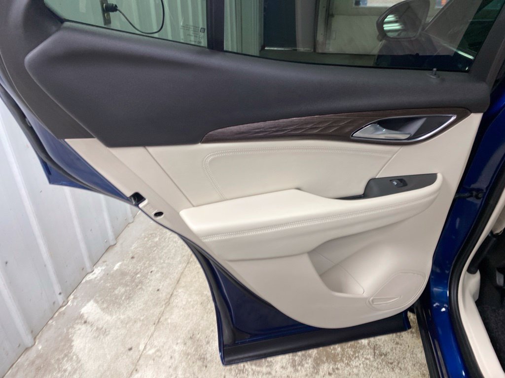 Used 2023 Buick Envision Avenir AWD/4WD image 28