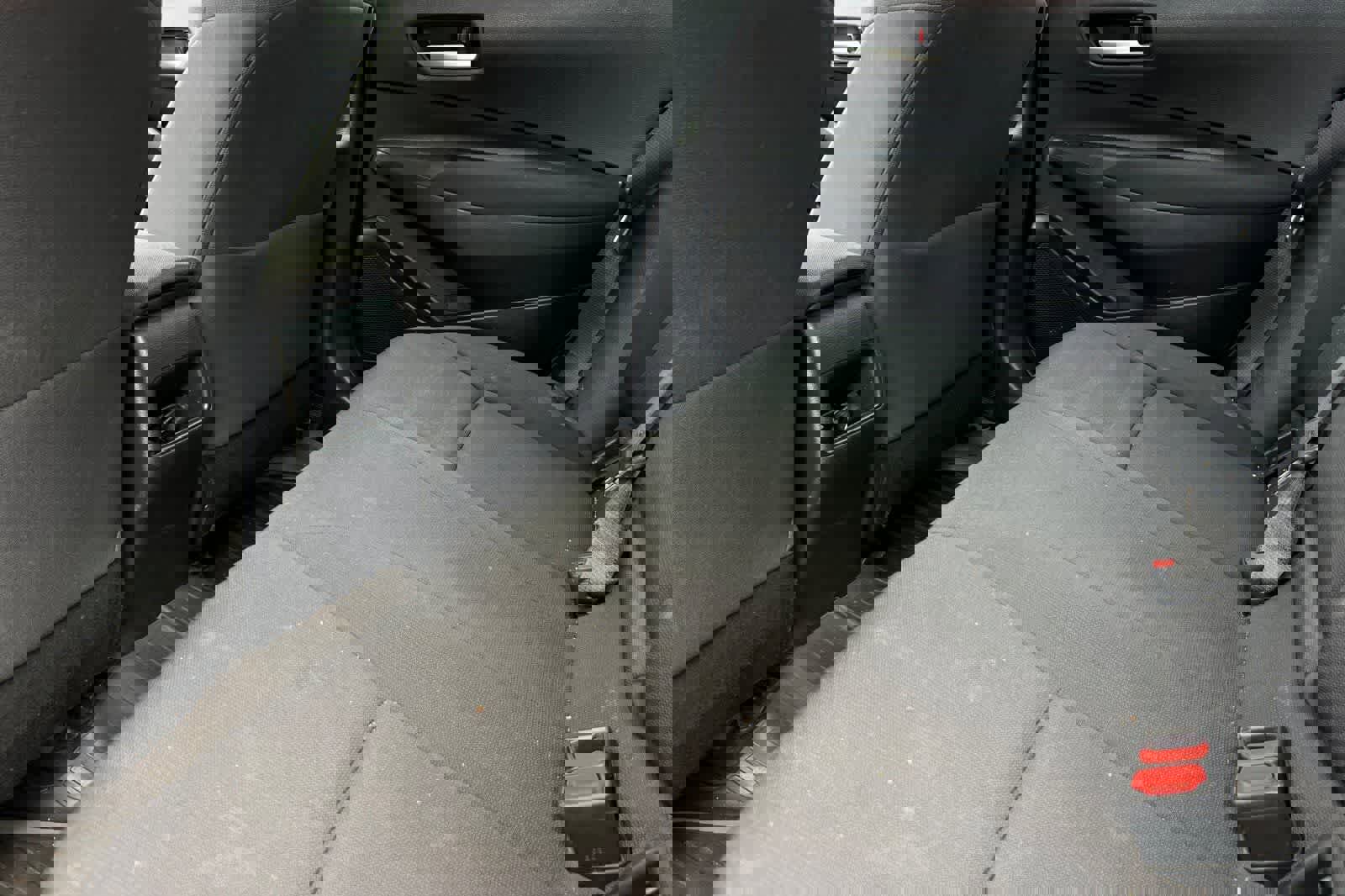 Used 2020 Toyota Corolla LE image 5