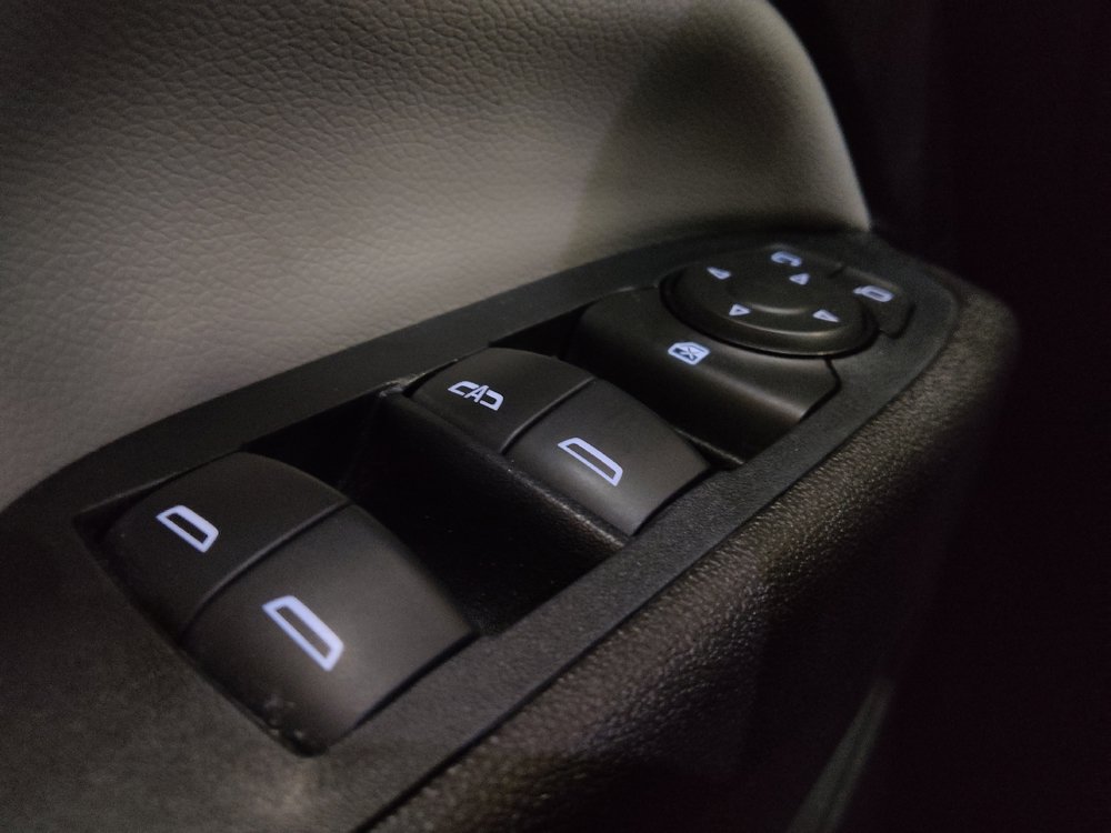 Used 2019 Chevrolet Equinox LS AWD/4WD image 27