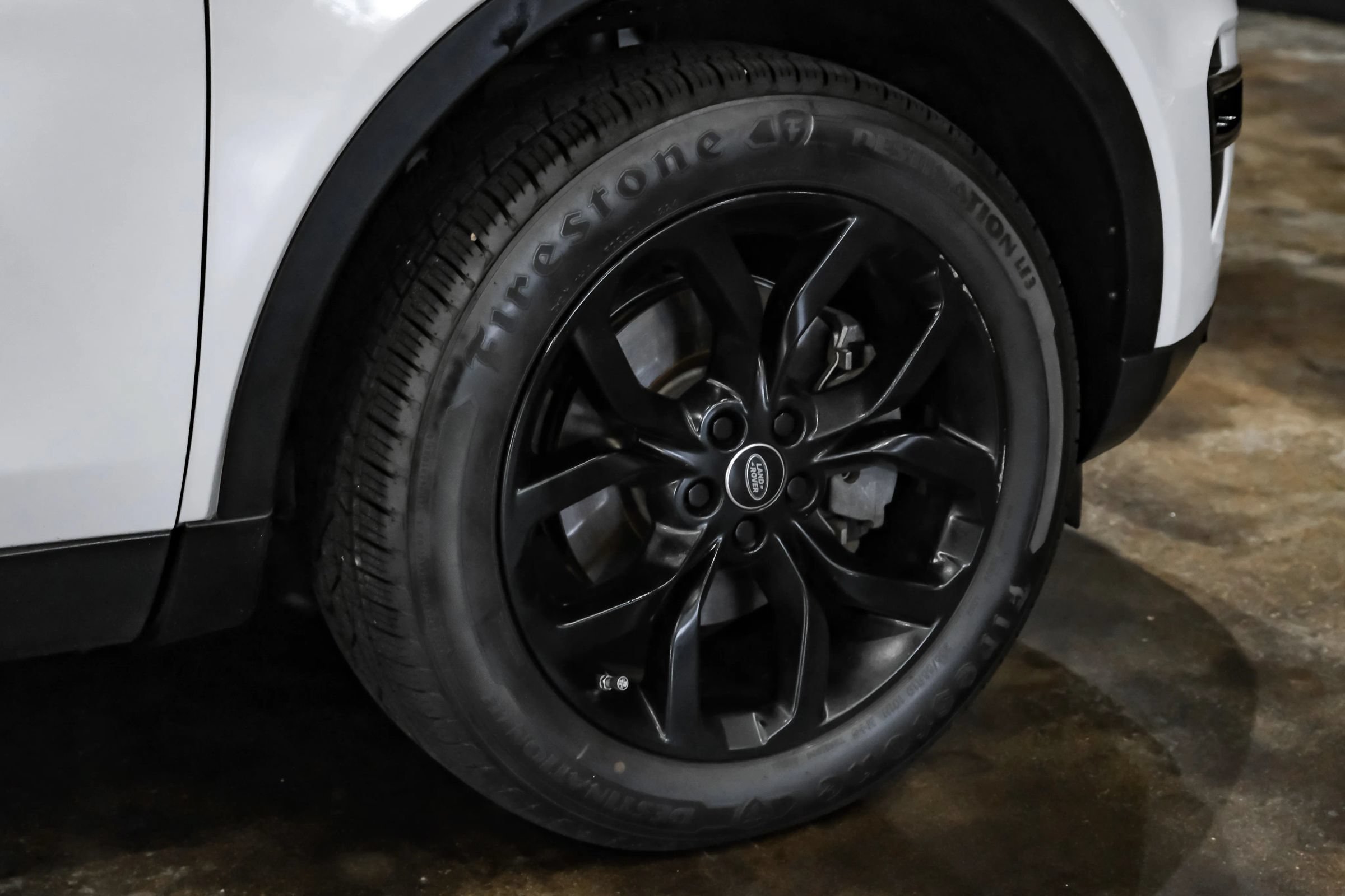 Used 2015 Land Rover Discovery Sport HSE AWD/4WD image 52