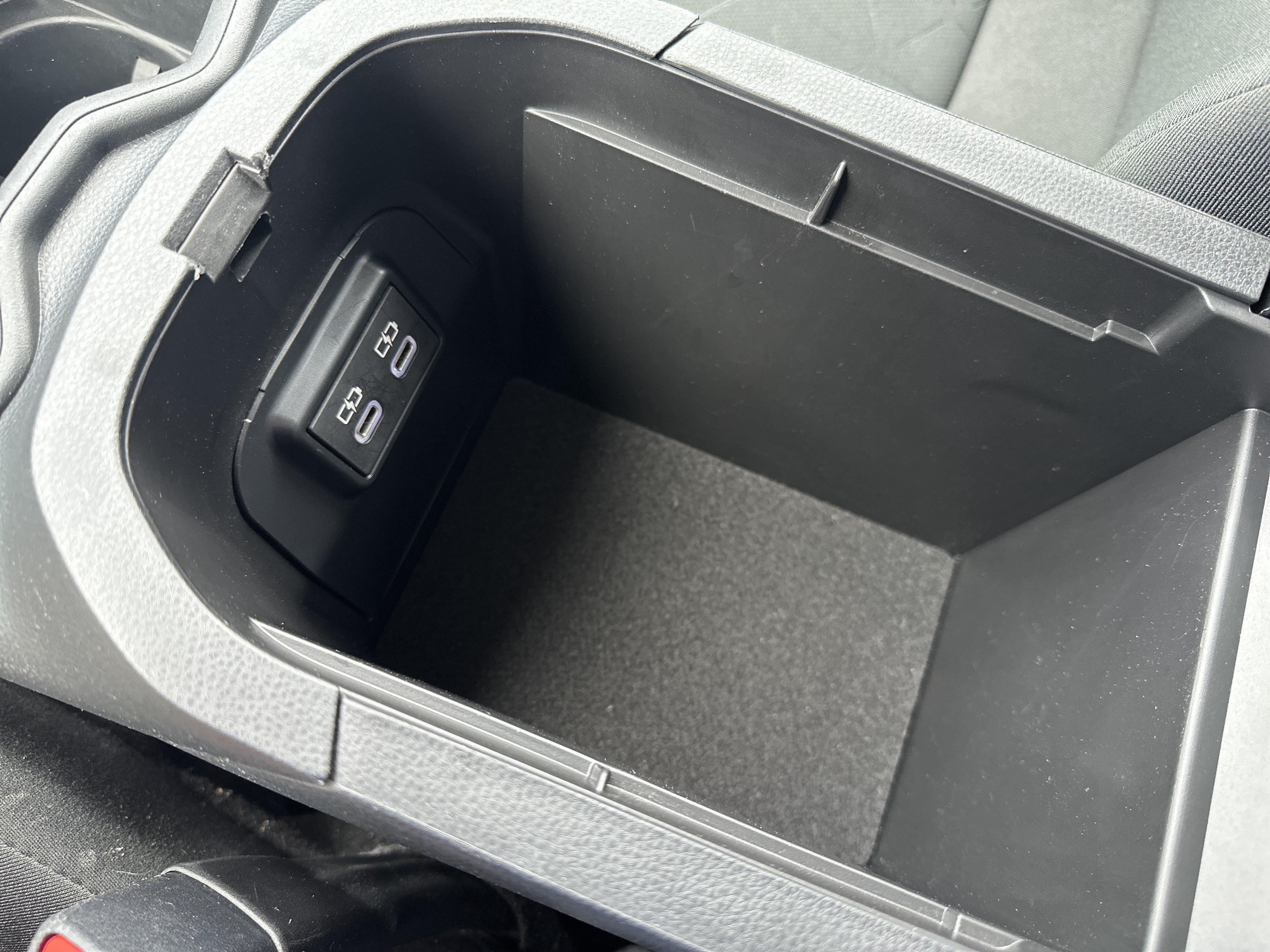 Used 2023 Toyota RAV4 XLE AWD/4WD image 16