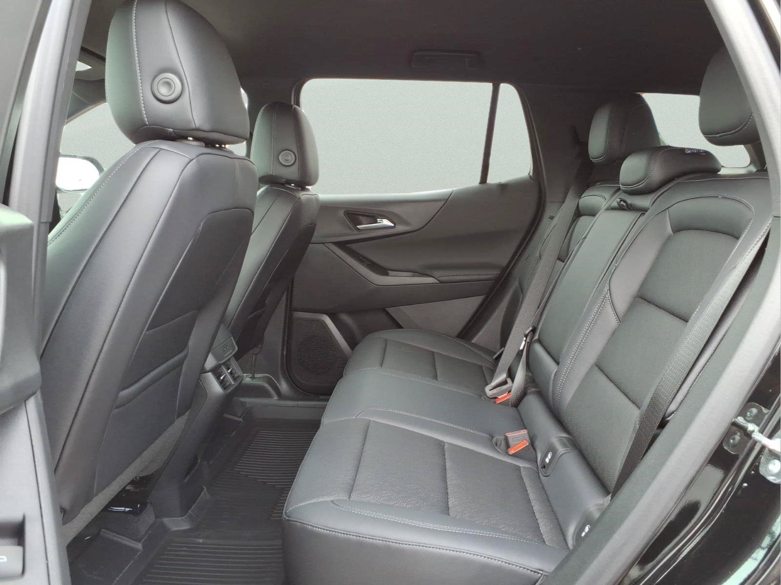 New 2026 Chevrolet Equinox LT w/ Convenience Package II FWD image 10
