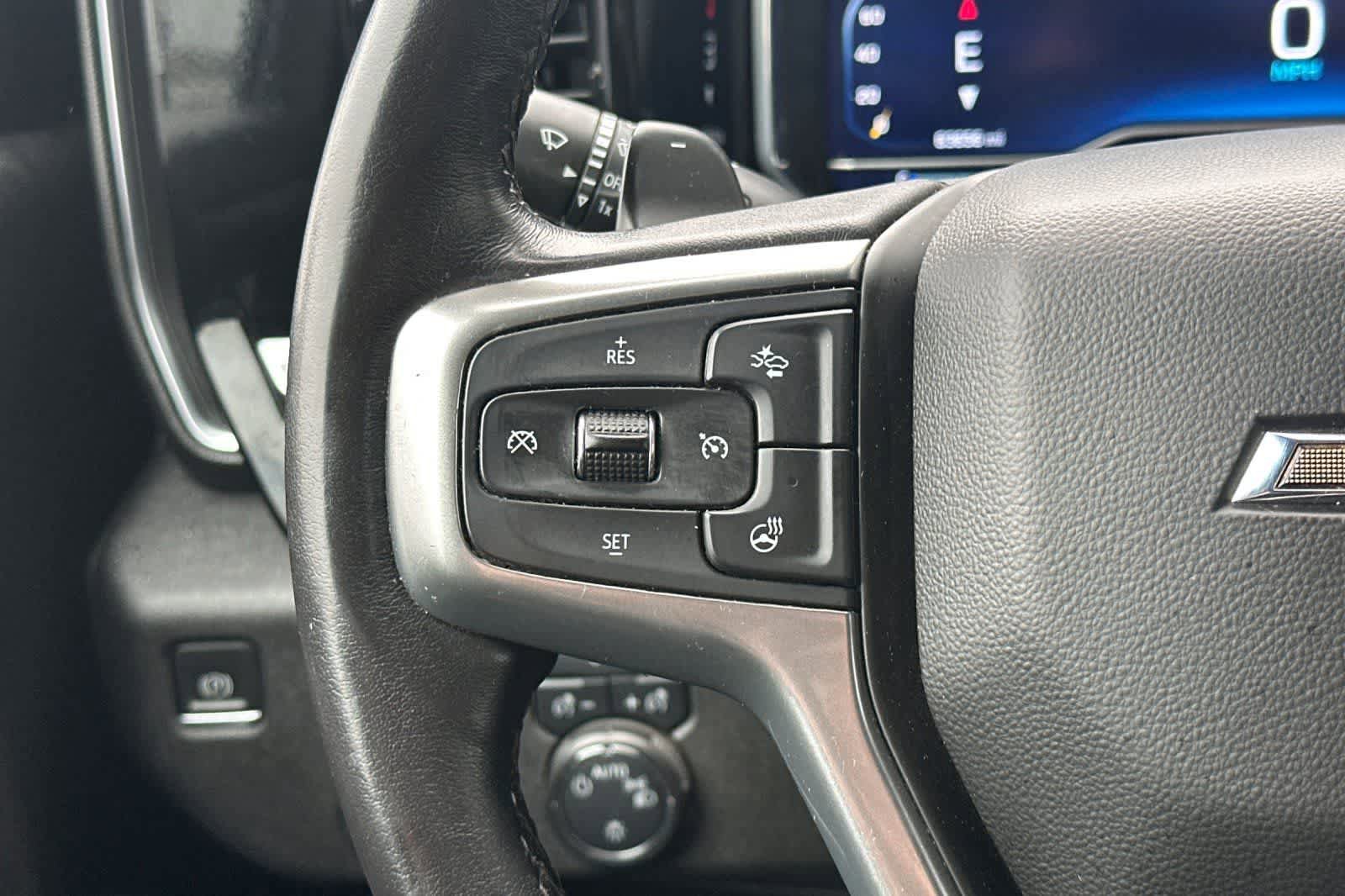 Used 2022 Chevrolet Silverado 1500 LT w/ Z71 Off-Road Package AWD/4WD image 23