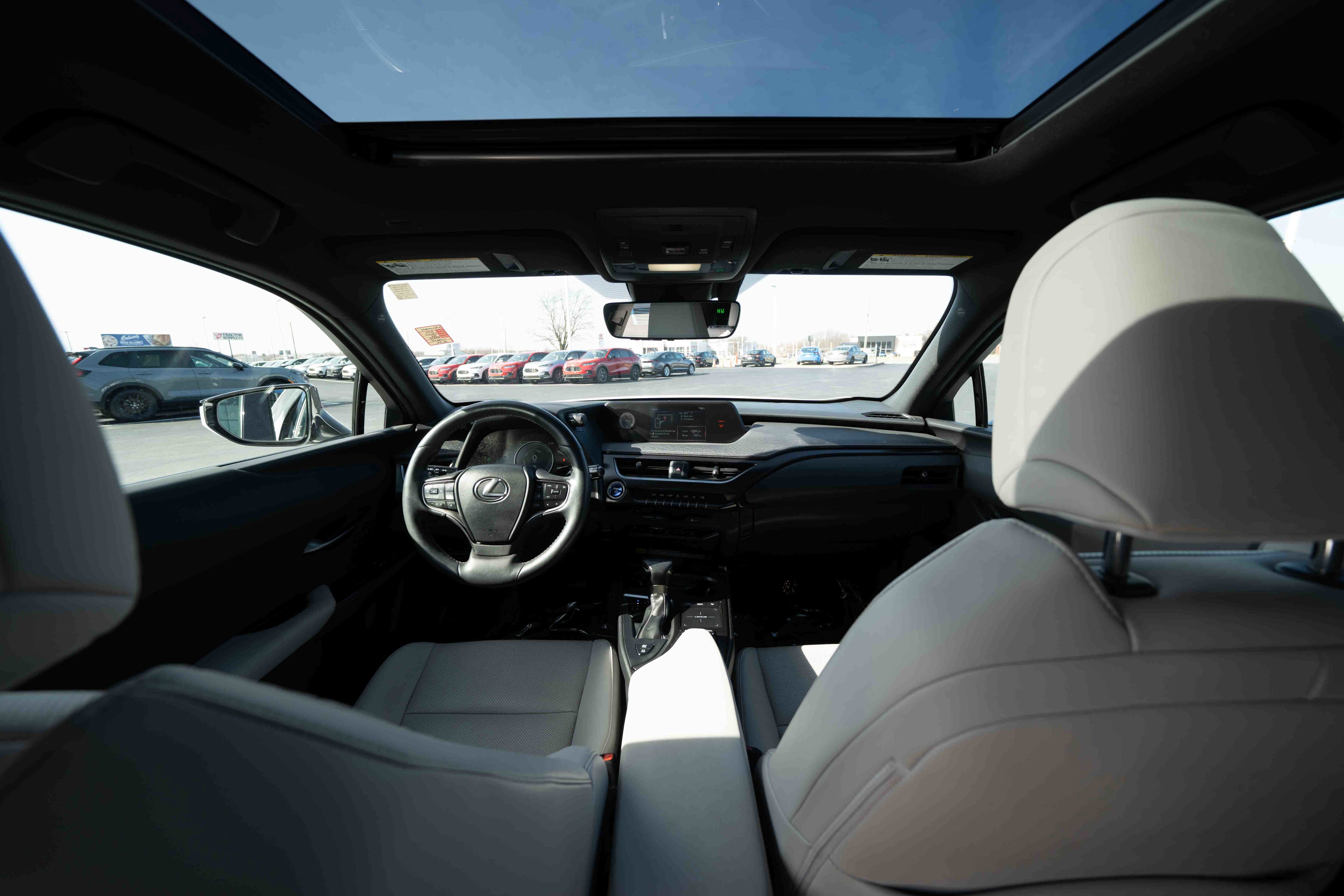 Used 2022 Lexus UX 250h UX 250h image 19