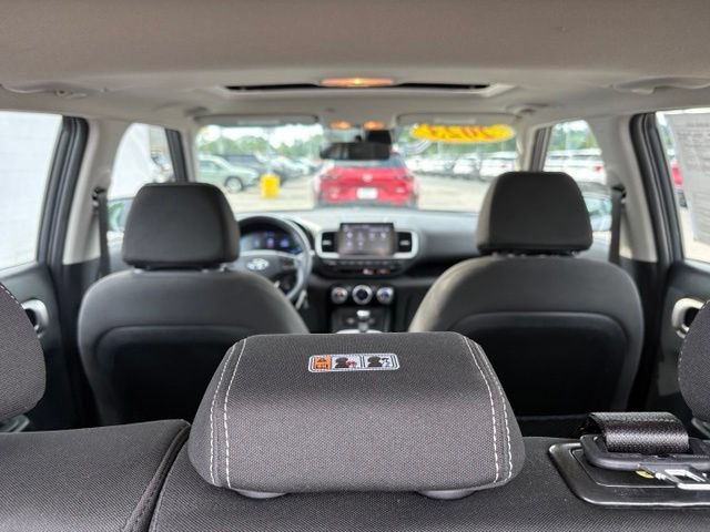 Used 2023 Hyundai Venue SEL FWD image 28