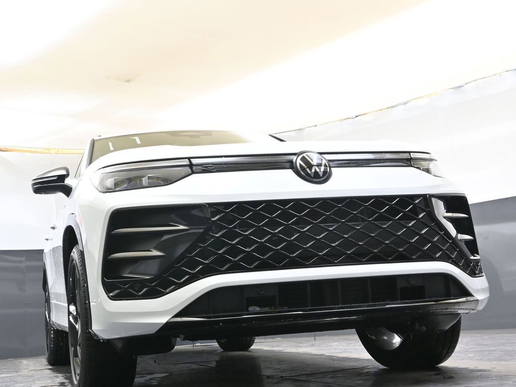 New 2026 Volkswagen Tiguan SE R-Line image 44