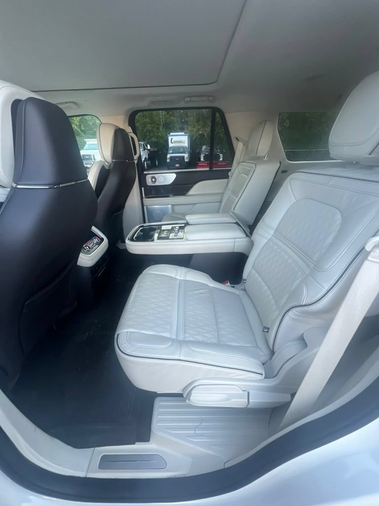 Used 2021 Lincoln Navigator Black Label AWD/4WD image 18