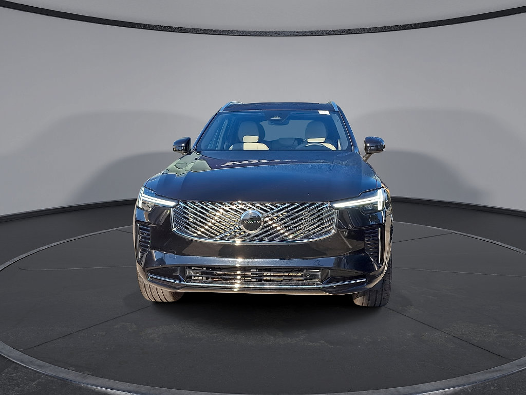Certified 2025 Volvo XC90 B5 Core w/ Protection Package AWD/4WD image 35