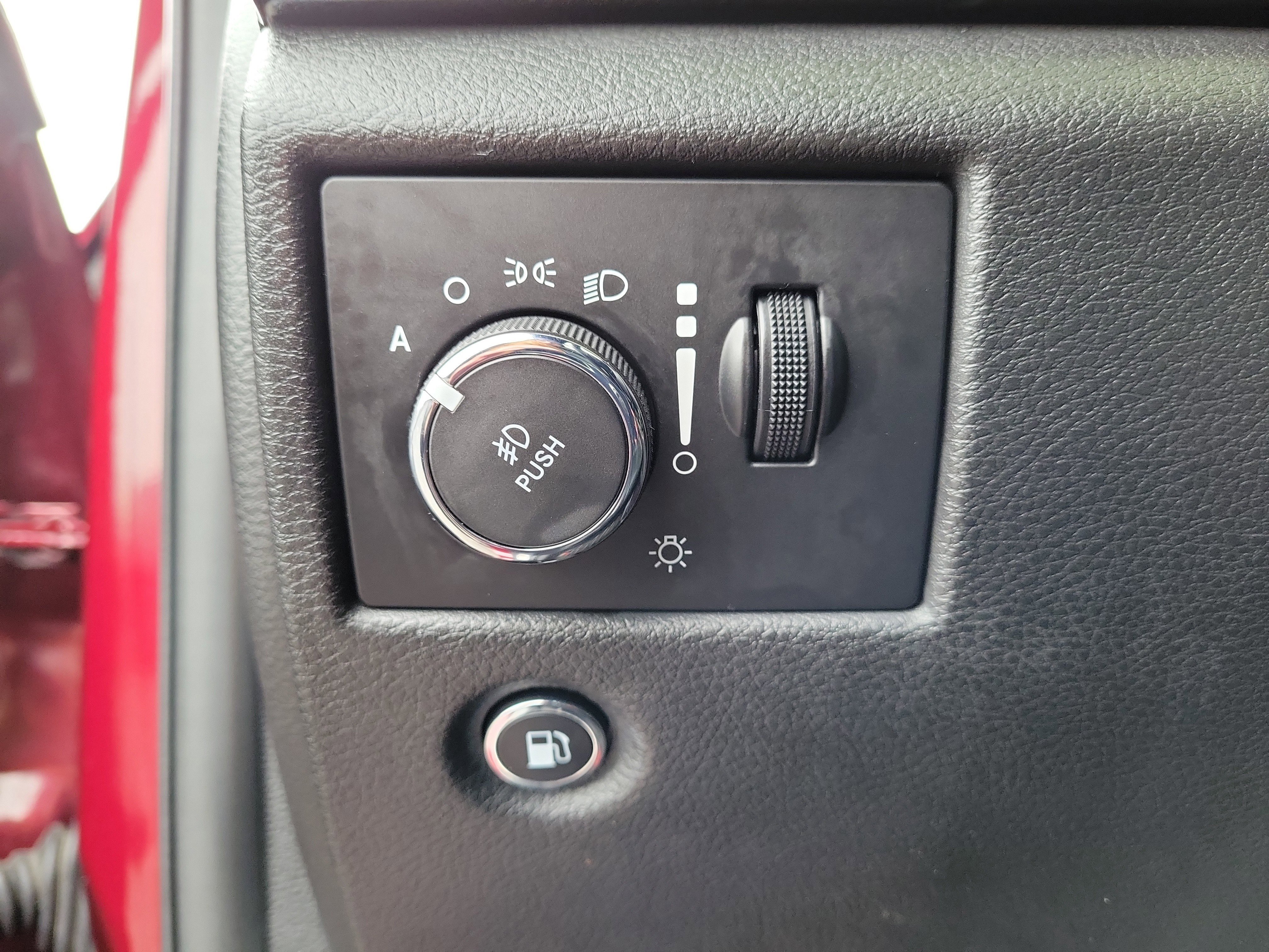 Used 2018 Jeep Grand Cherokee High Altitude image 22