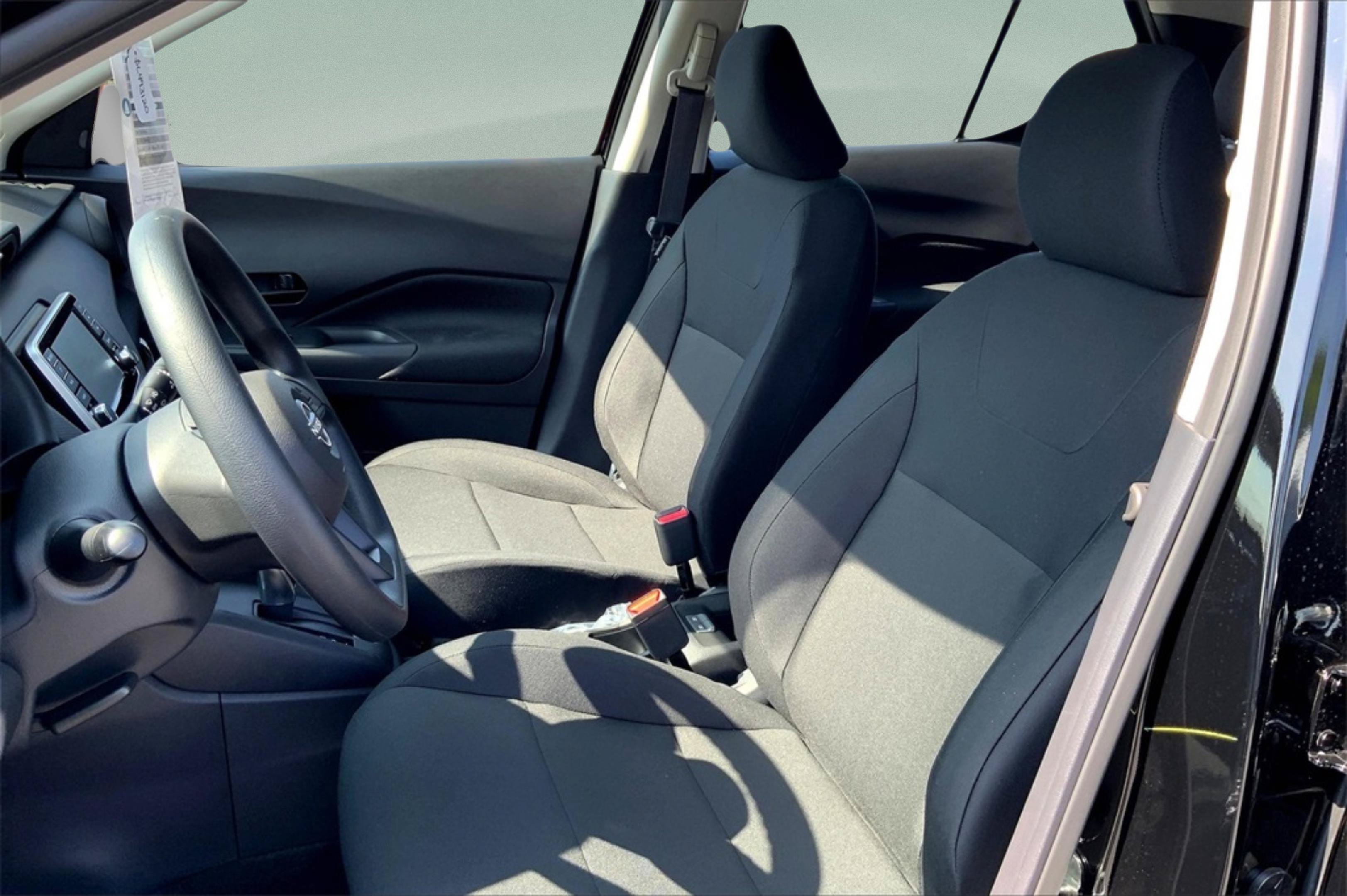 New 2025 Nissan Kicks Play S FWD image 10