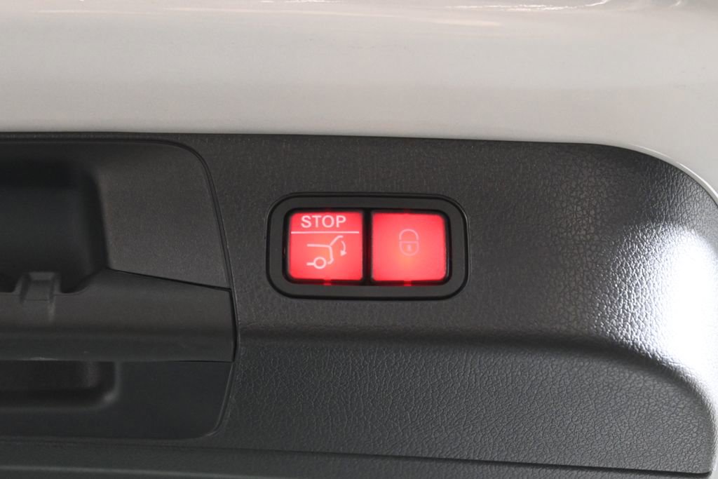 Certified 2026 Mercedes-Benz GLB 250 4MATIC image 35