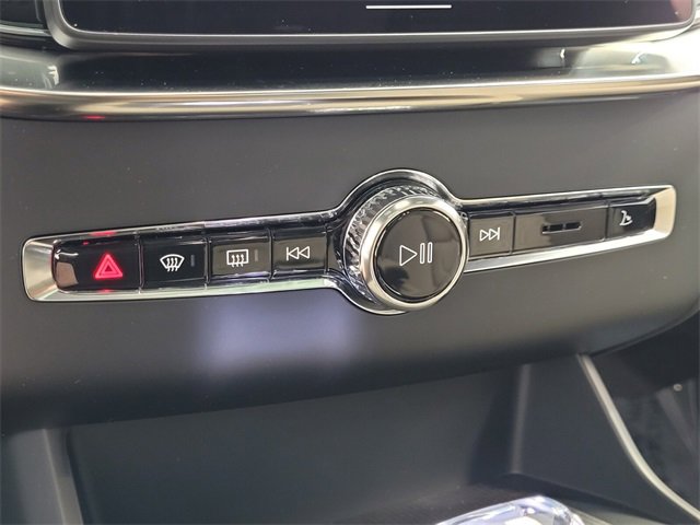 New 2026 Volvo XC90 B6 Plus w/ Protection Package Premier image 23