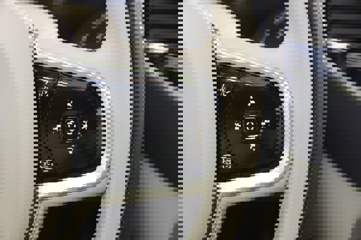 Used 2023 Volvo XC90 B6 Plus w/ Protection Package Premier image 37