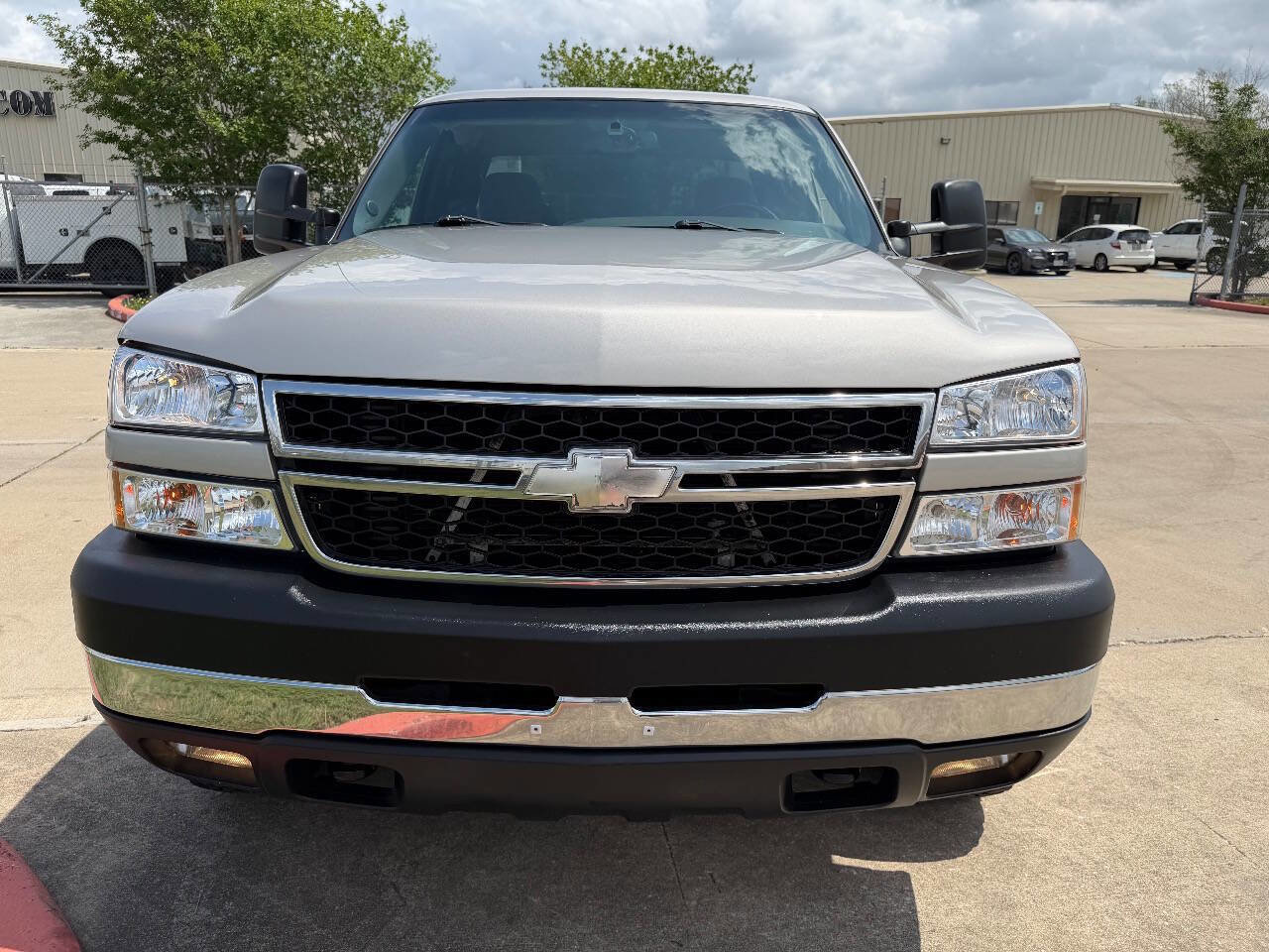 Used 2006 Chevrolet Silverado 3500 LT w/ Heavy-Duty Power Package AWD/4WD image 26