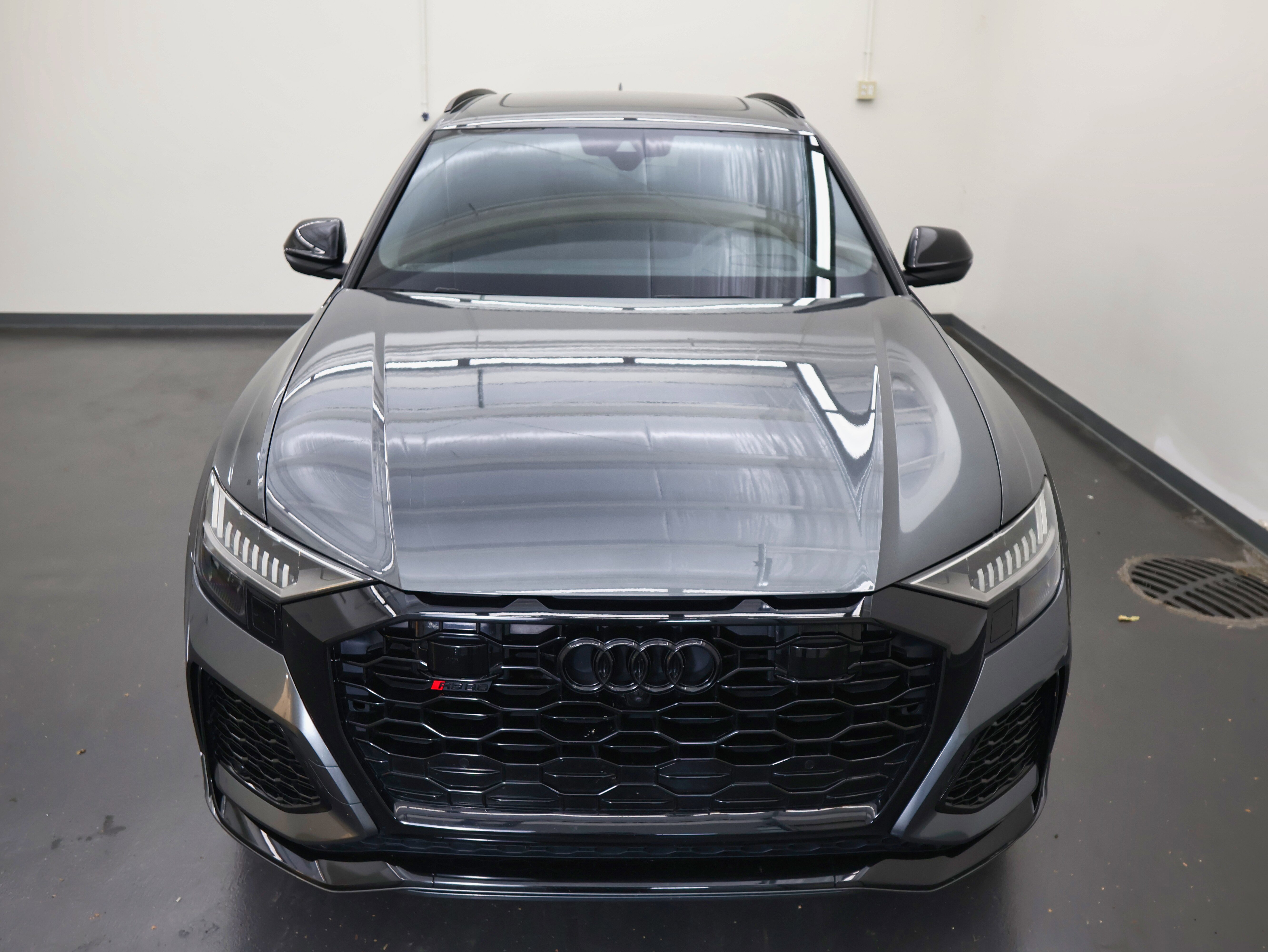 Used 2022 Audi RS Q8 w/ Black Optic Package image 9