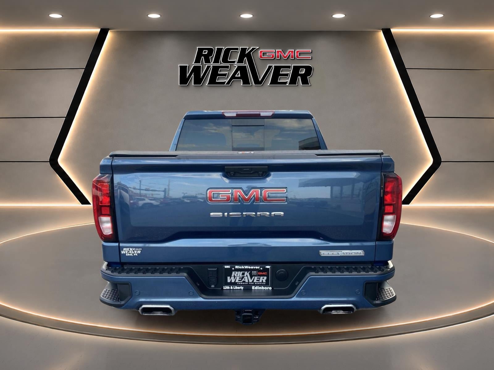 Used 2024 GMC Sierra 1500 Elevation w/ Elevation Premium Package AWD/4WD image 7