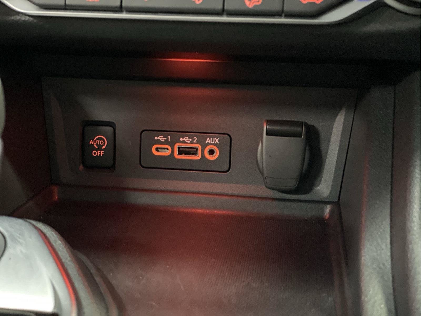 Used 2025 Nissan Sentra SV w/ All-Weather Package FWD image 33