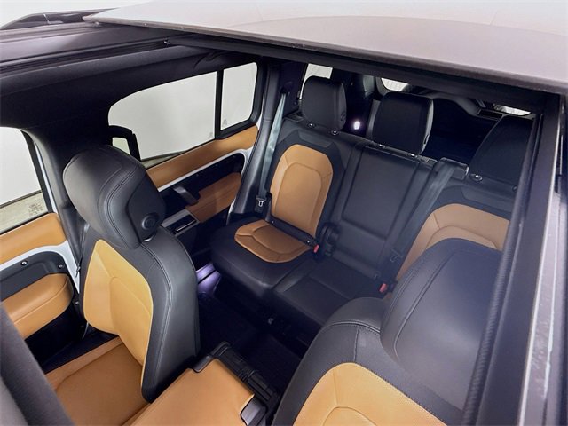 Certified 2023 Land Rover Defender 110 X-Dynamic SE image 14