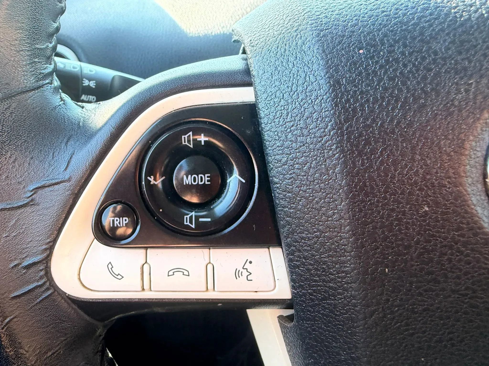 Used 2018 Toyota Prius Four w/ Advanced Technology Package FWD image 10