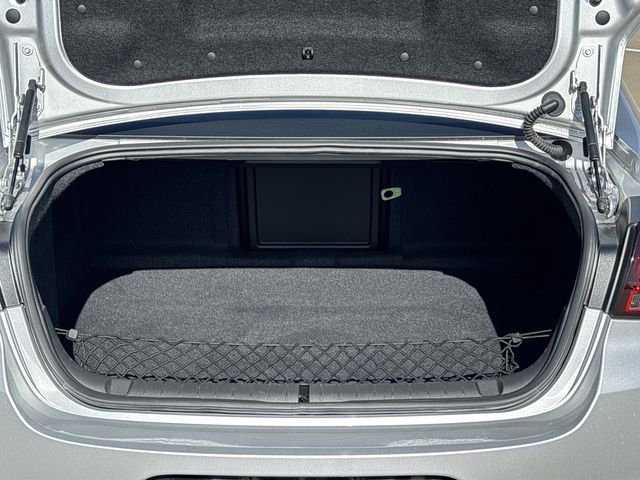 Used 2015 Chevrolet SS image 29