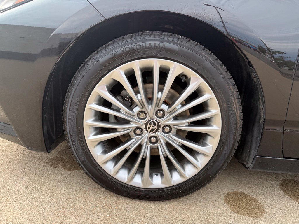 Certified 2020 Toyota Avalon Limited w/ Advanced Safety Package FWD image 38