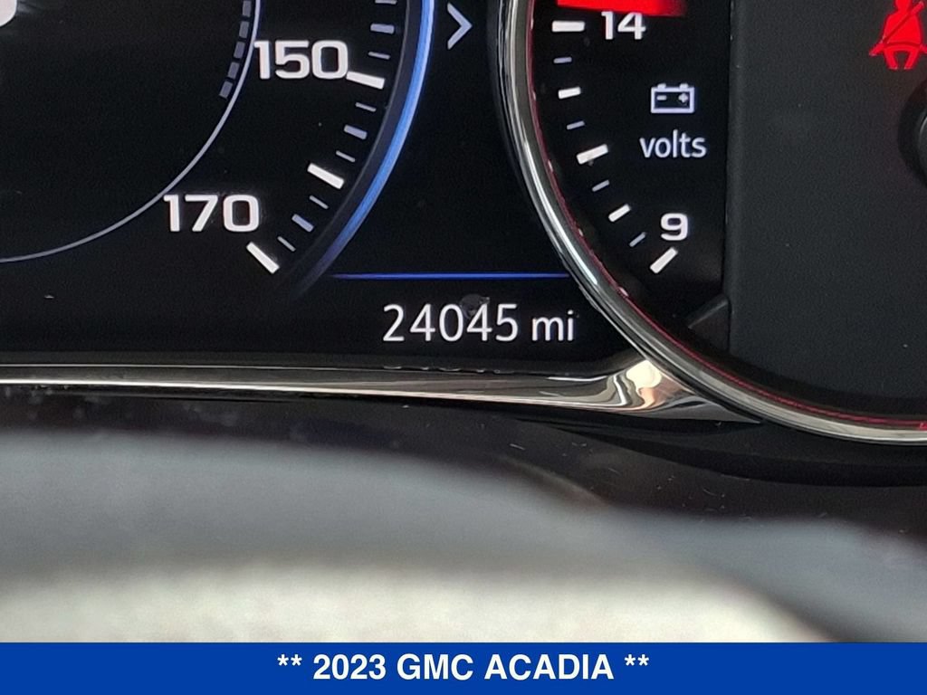 Used 2023 GMC Acadia SLT w/ Technology Package AWD/4WD image 22