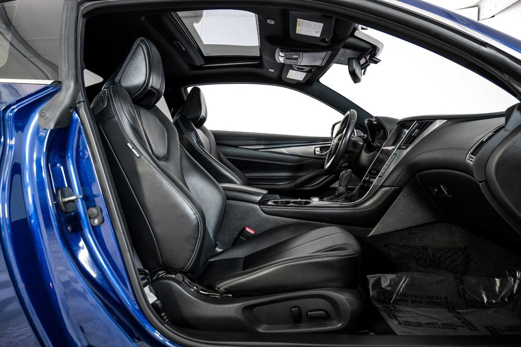 Used 2019 INFINITI Q60 3.0t Luxe w/ Essential Package image 37