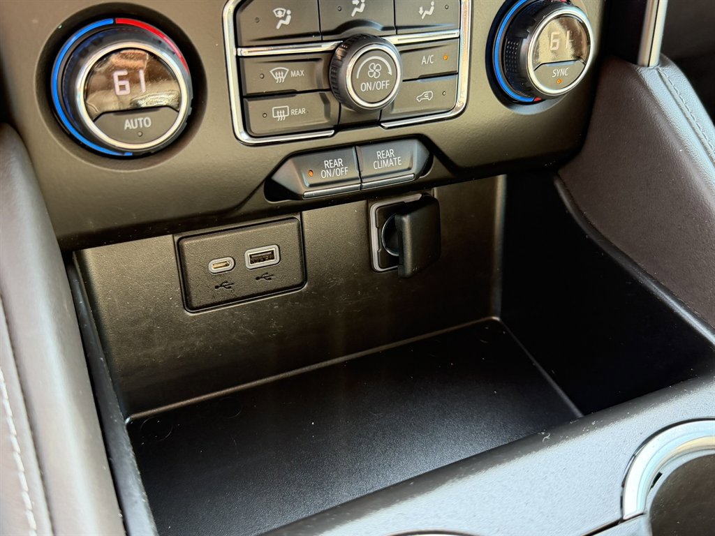 Used 2021 Chevrolet Suburban LS image 21