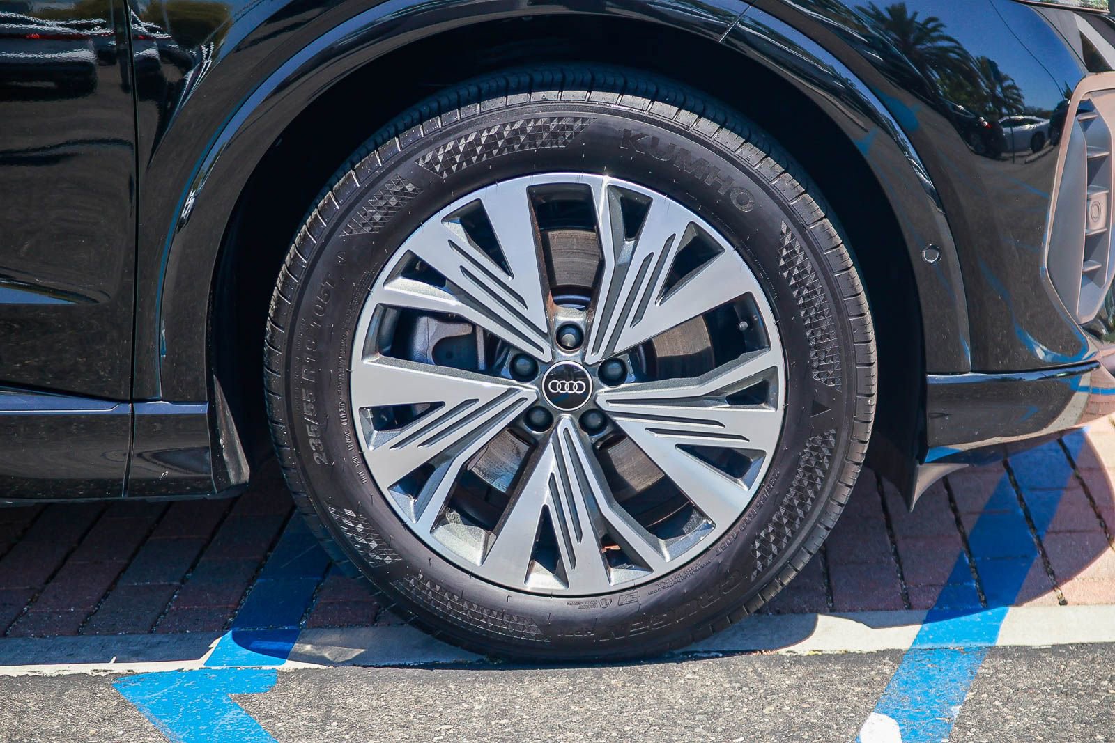 Certified 2023 Audi Q4 e-tron Premium Plus w/ Premium Plus RWD image 10