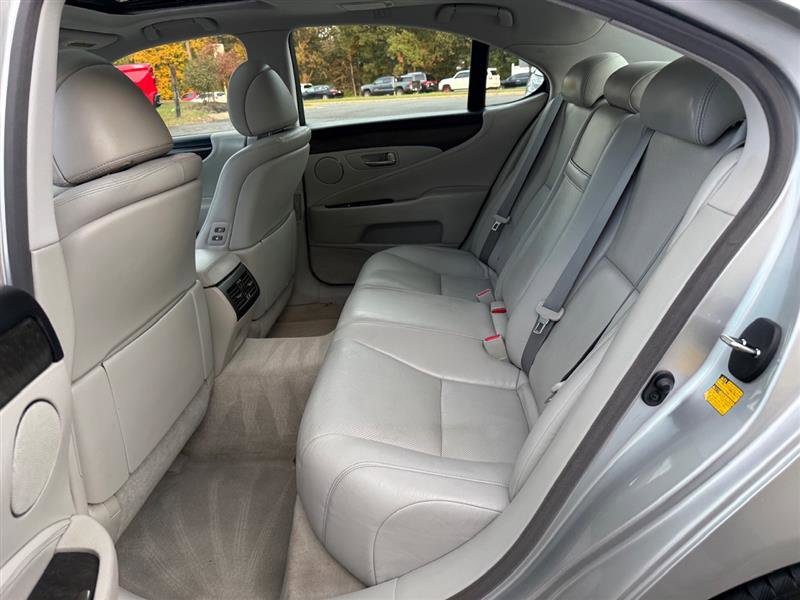 Used 2011 Lexus LS 460 SEDAN w/ Comfort Pkg image 24