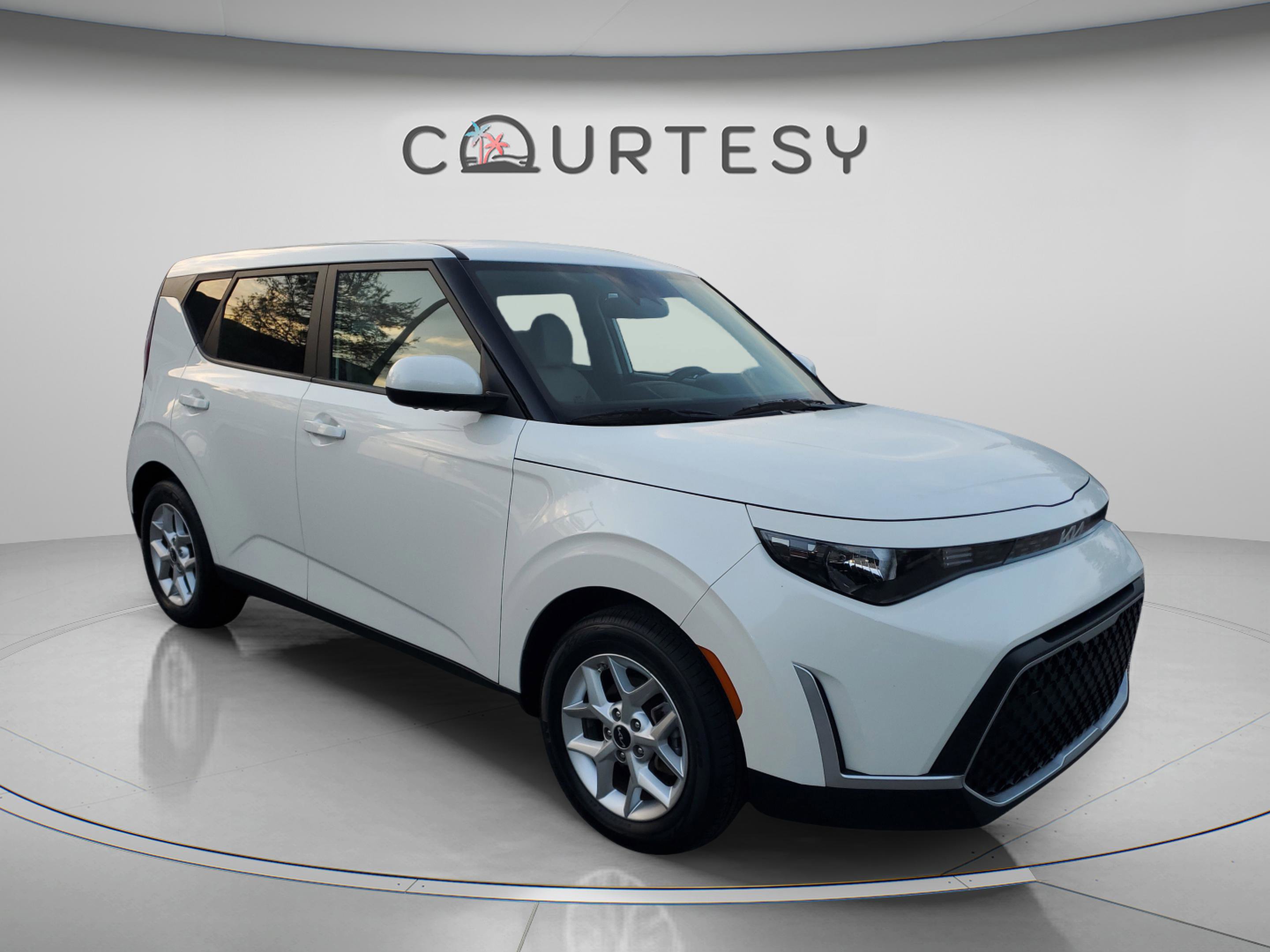 Certified 2023 Kia Soul LX w/ LX Technology Package image 5