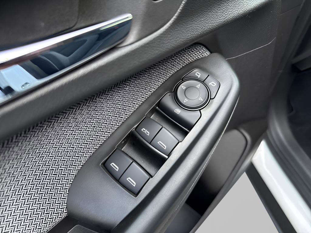 Used 2023 Chevrolet TrailBlazer LT AWD/4WD image 19