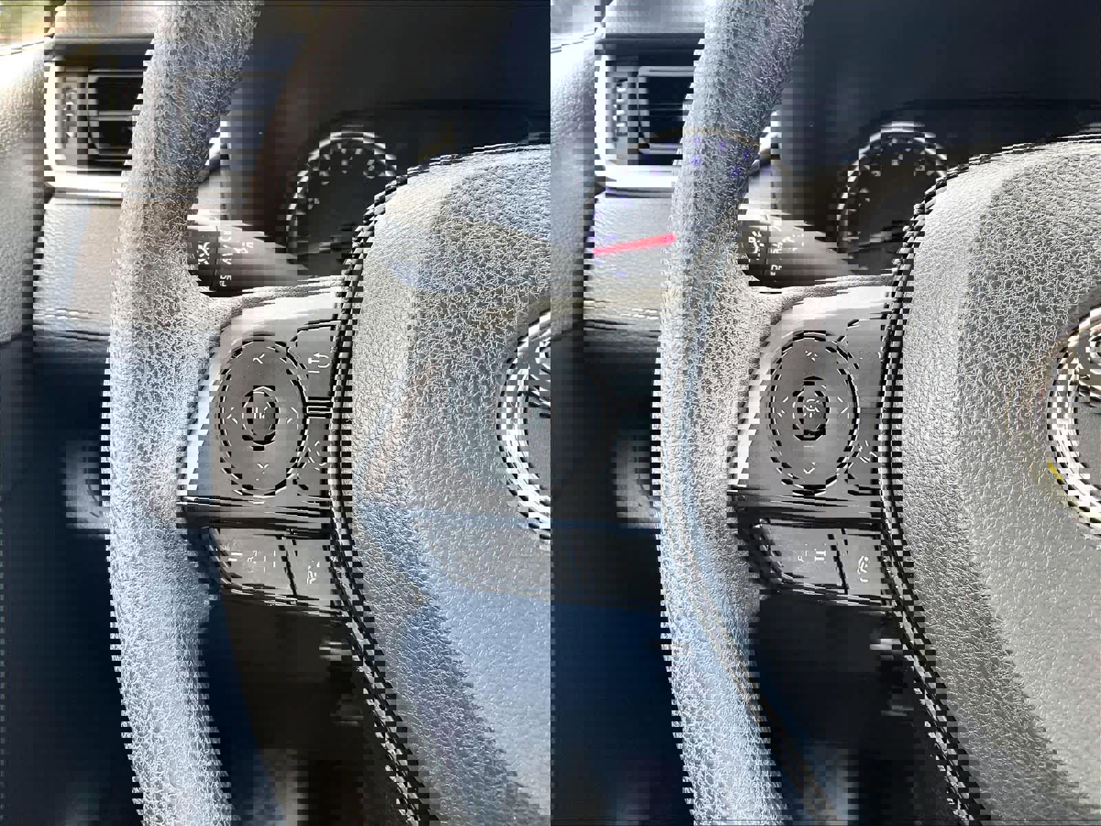 Used 2019 Toyota RAV4 LE image 23