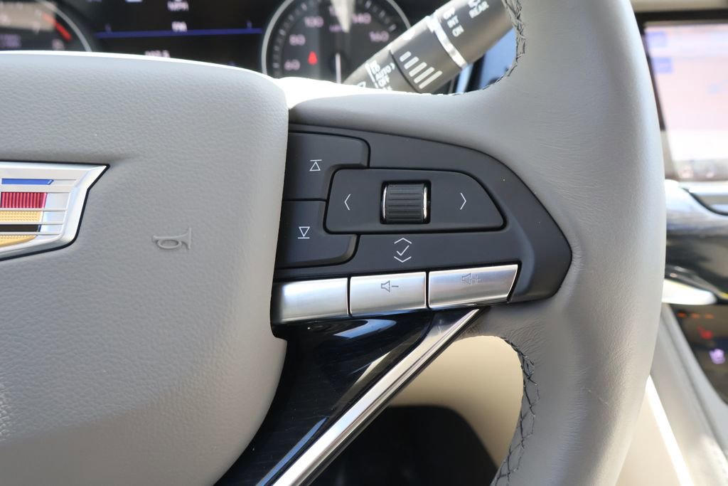 Used 2025 Cadillac XT6 Premium Luxury w/ Technology Package image 35