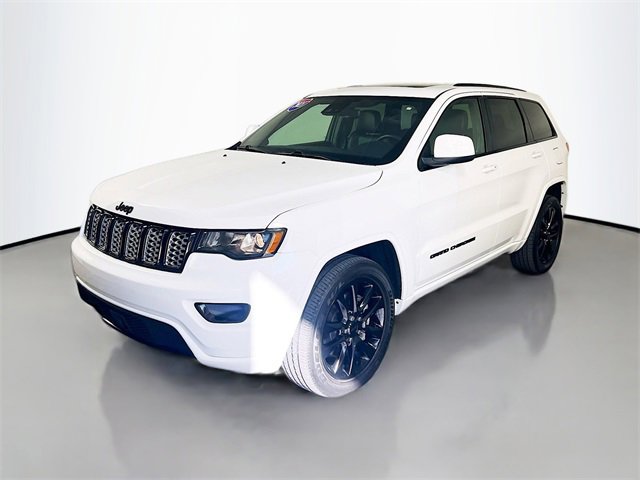 Used 2021 Jeep Grand Cherokee Laredo X image 3