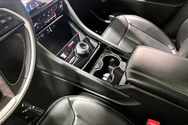 Used 2023 Jeep Grand Cherokee Limited w/ Luxury Tech Group II image 18