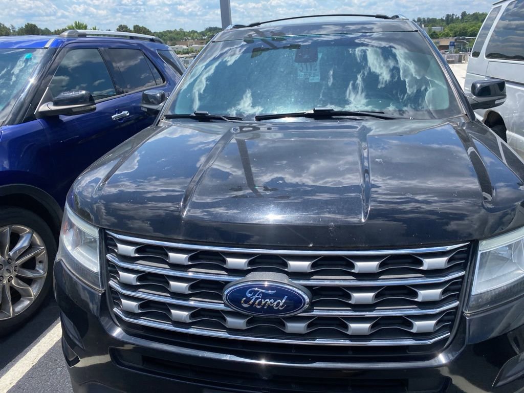 Used 2016 Ford Explorer Limited w/ Equipment Group 301A FWD image 2
