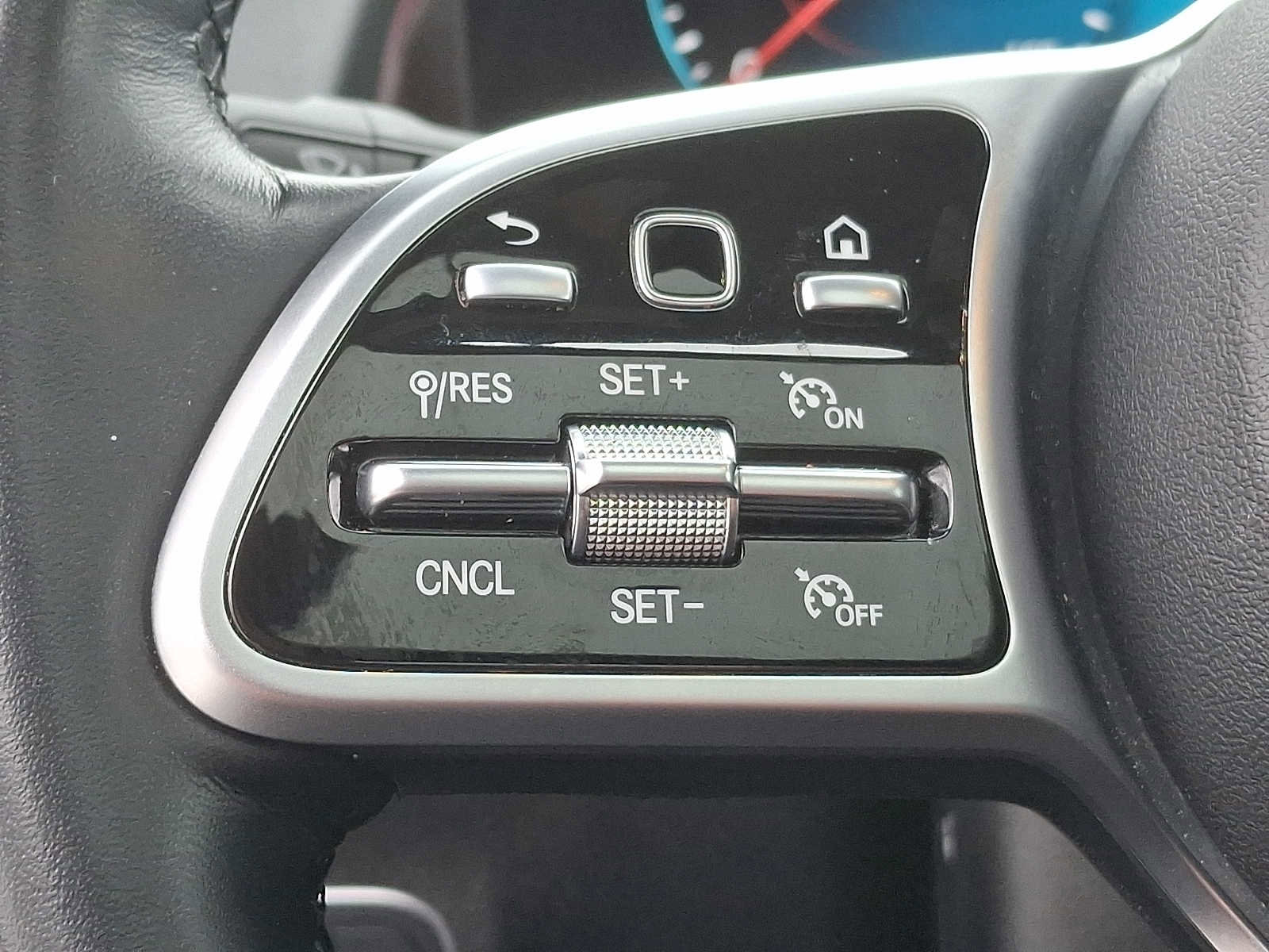 Certified 2023 Mercedes-Benz GLB 250 4MATIC image 17
