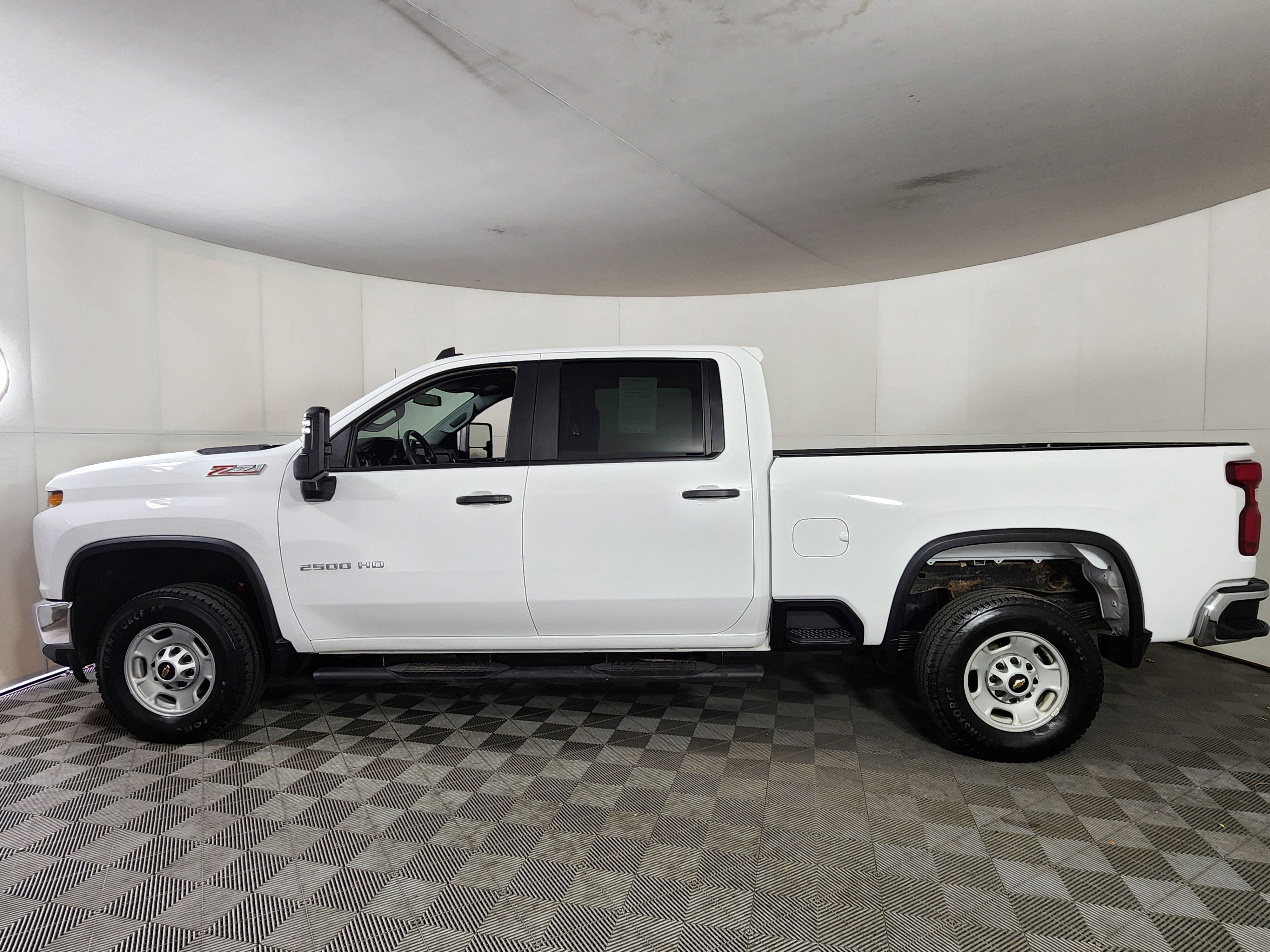 Used 2023 Chevrolet Silverado 2500 W/T w/ WT Convenience Package image 4