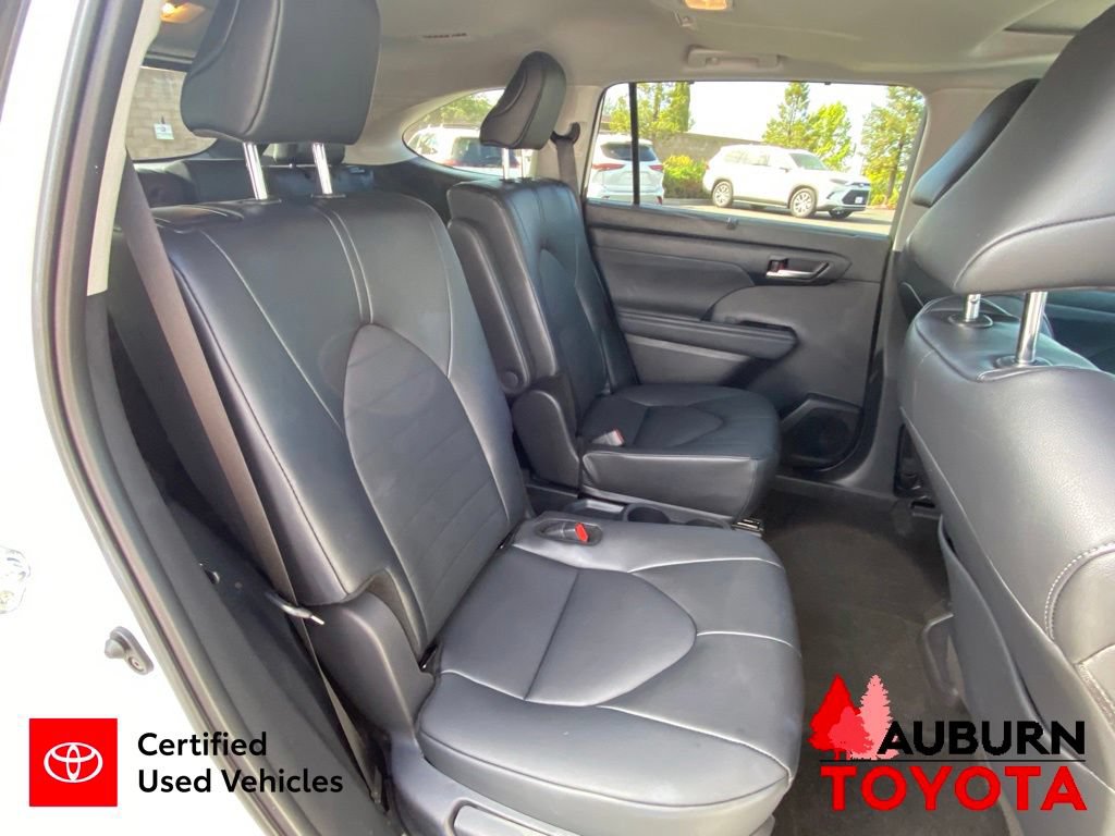 Certified 2026 Toyota Highlander XLE AWD/4WD image 18