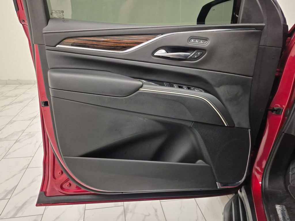 Used 2023 Cadillac Escalade Premium Luxury RWD image 23