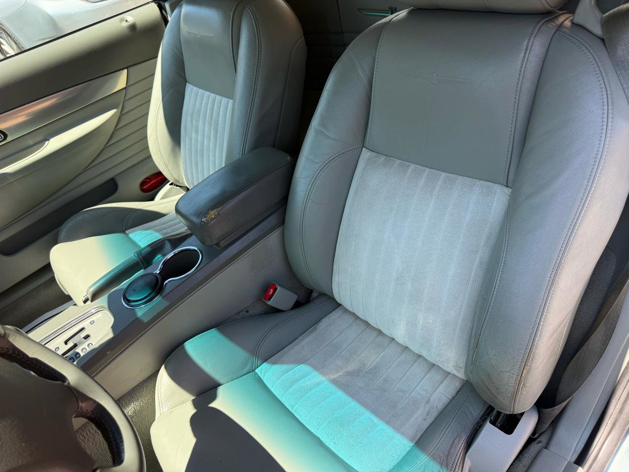 Used 2004 Ford Thunderbird Pacific Coast RWD image 6