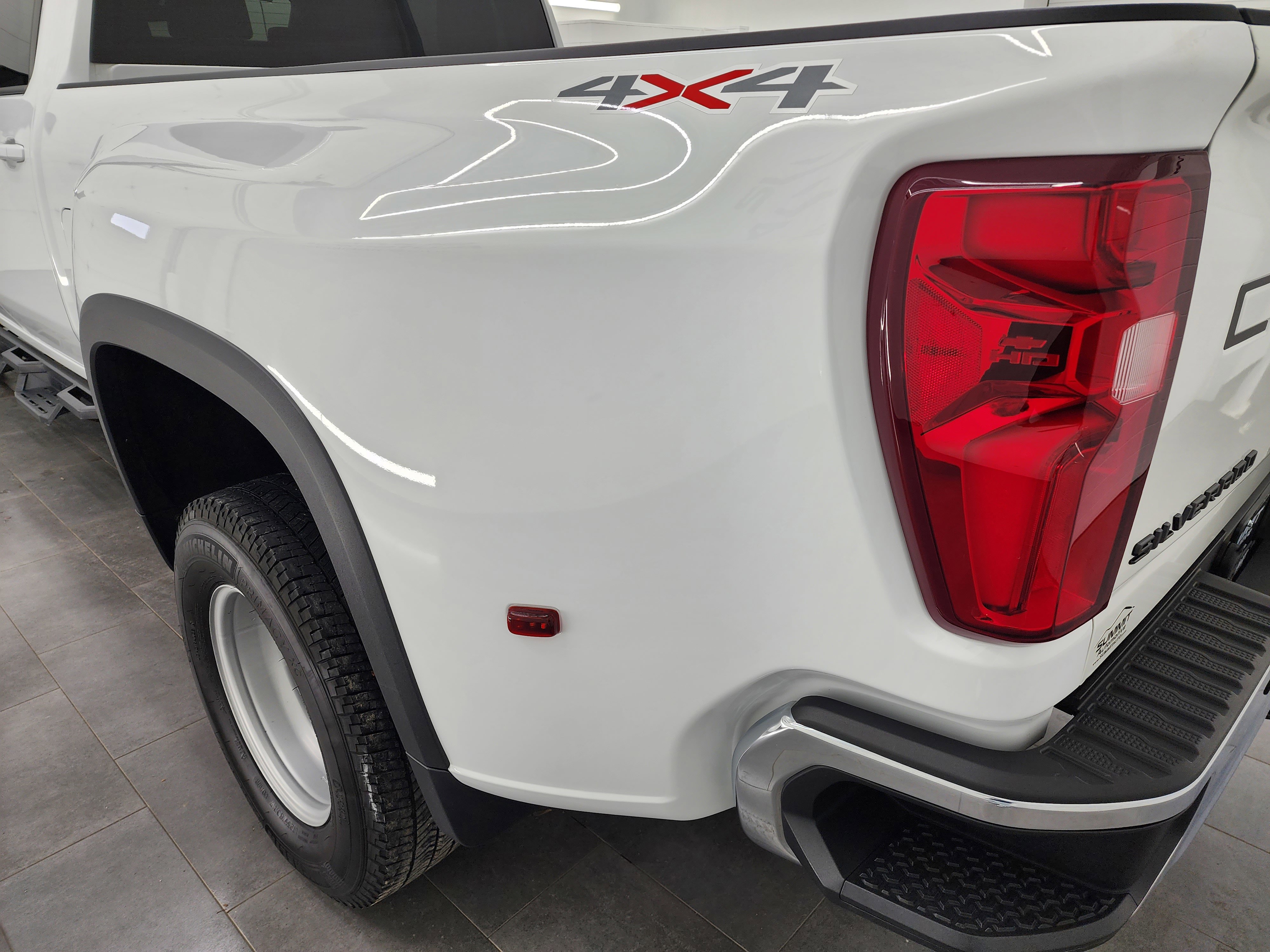 Used 2024 Chevrolet Silverado 3500 LT w/ Convenience Package image 34