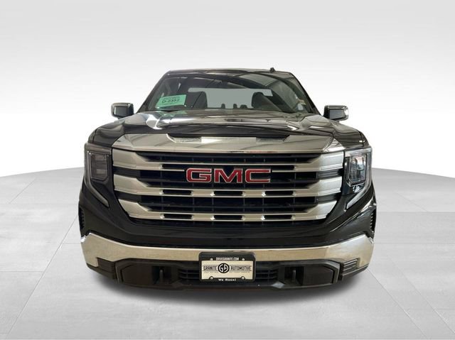 New 2025 GMC Sierra 1500 SLE image 2