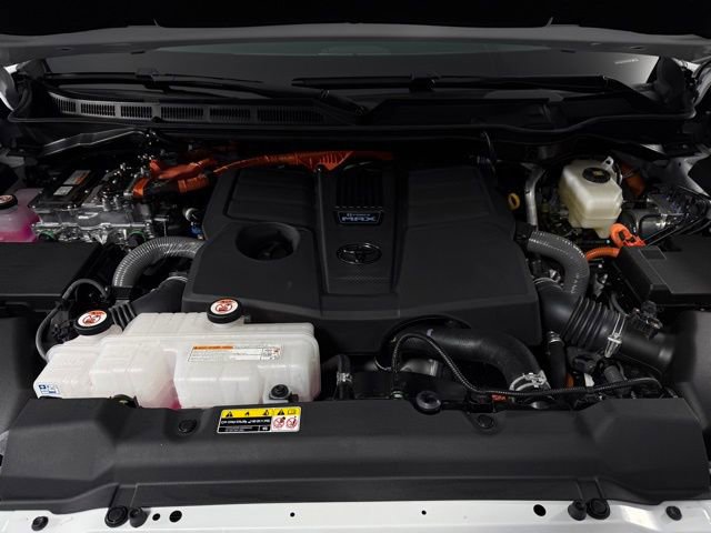 Used 2025 Toyota Tundra Platinum image 13