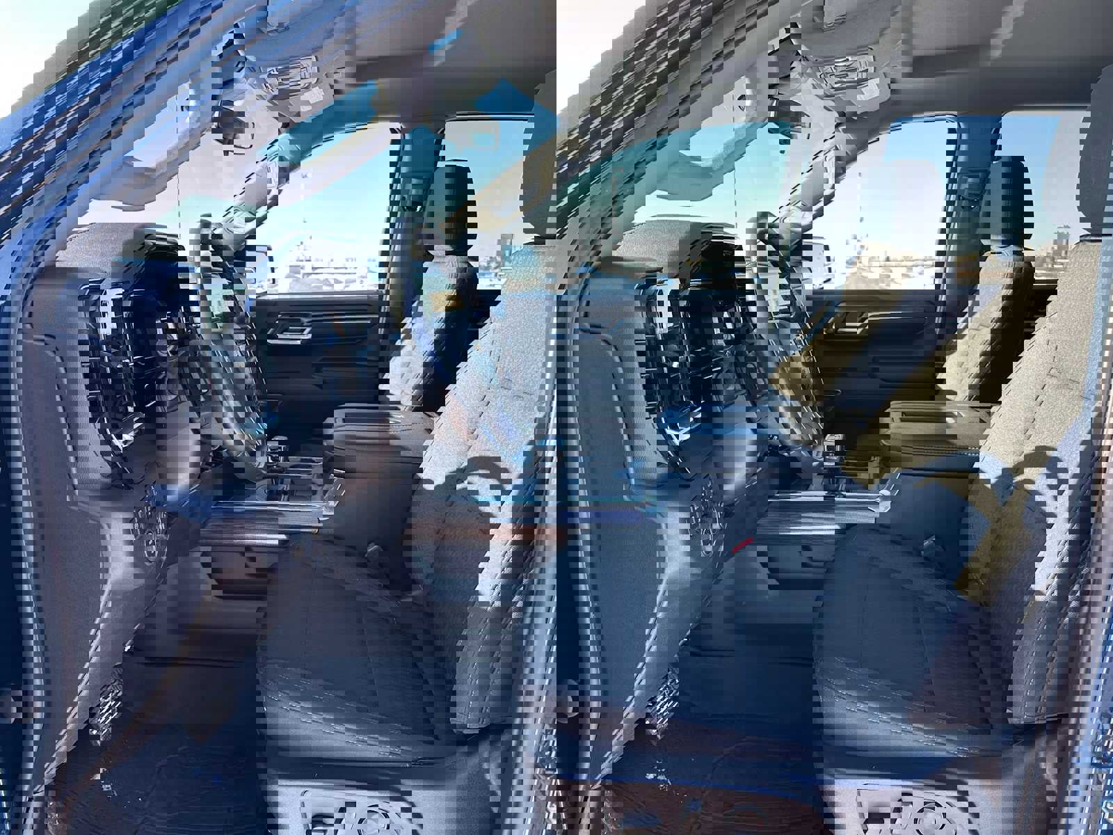 Used 2022 Chevrolet Silverado 1500 LT w/ Diesel Off-Road Package image 20